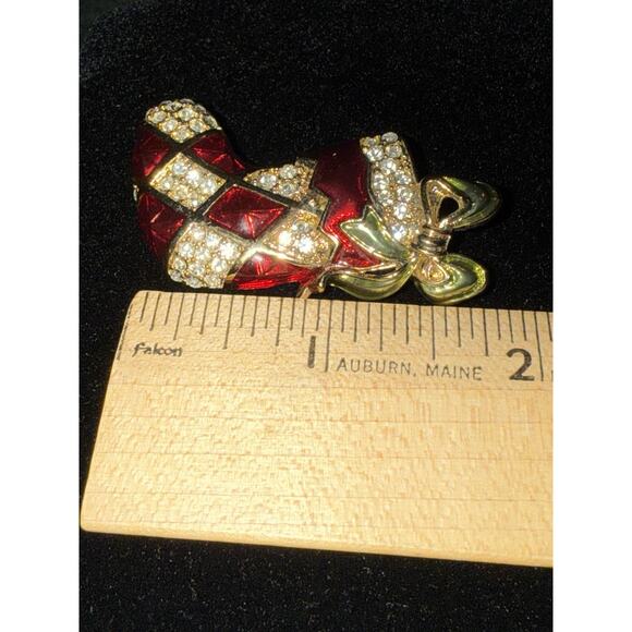 Vintage Christmas stocking brooch enamel and rhinestone gold tone Monet - Picture 5 of 7